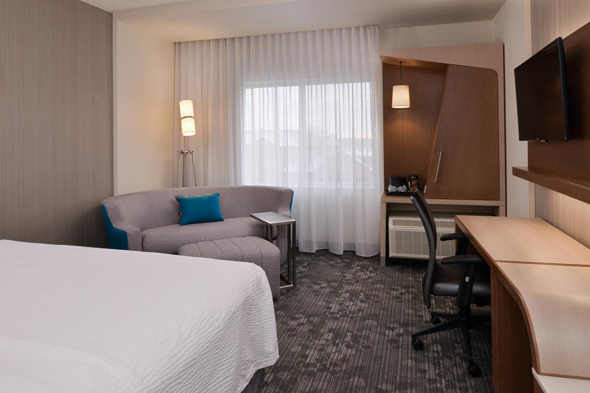 คอร์ตยาร์ด โทเลโด Hotel โตเลโด ภายนอก รูปภาพ