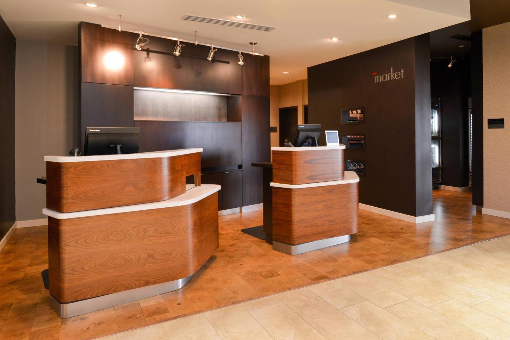คอร์ตยาร์ด โทเลโด Hotel โตเลโด ภายนอก รูปภาพ